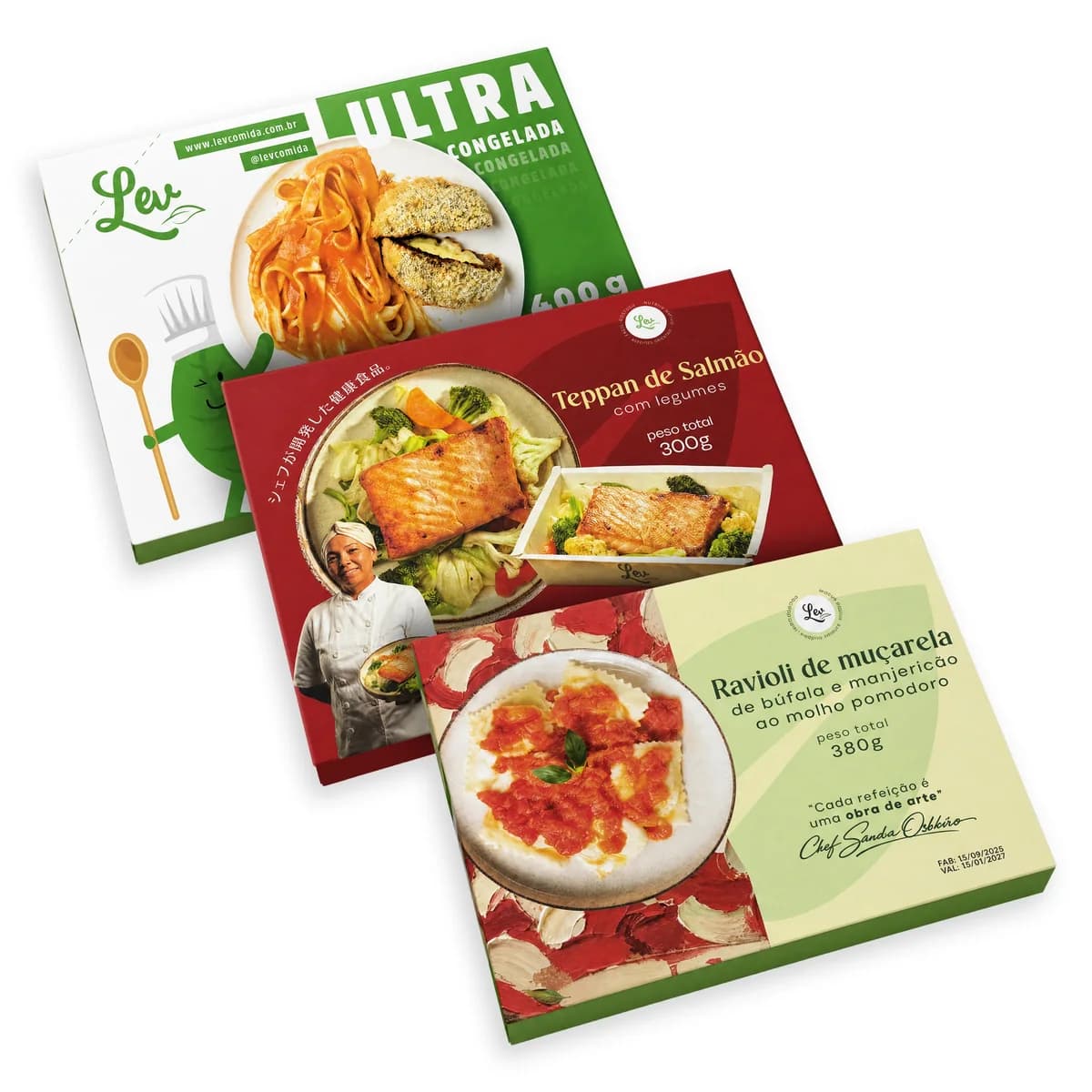 Três embalagens da Lev: Ultra congelada, Teppan de salmão e Ravióli de muçarela