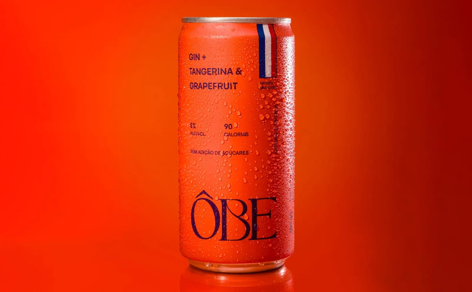 Lata de gin Ôbe, tangerina e grapefruit, depois